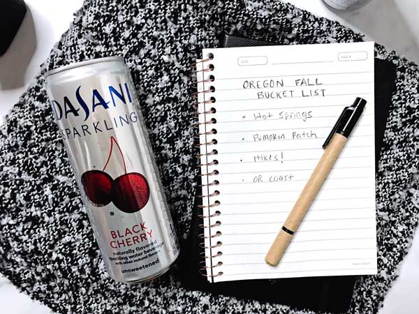 oregon bucket list taking dasani cherry sparkling on a road trip in the fall in oregon_0691