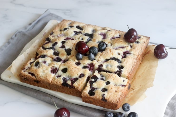 berry cake bars with cherries with pits