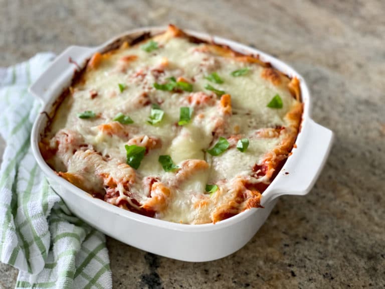 Cheesy Baked Rigatoni With Ground Beef - Sip Bite Go