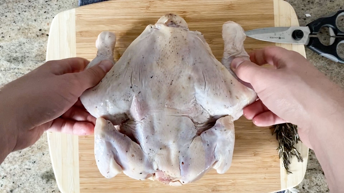 Spatchcocking a whole chicken to vacuum seal it then sous vide it sip bite go