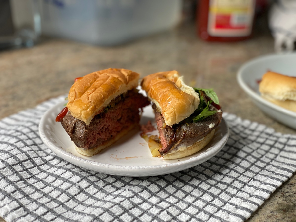 burgers cooked sous vide style
