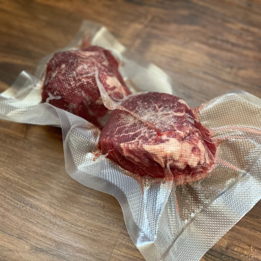 How To Vacuum Seal Meat For Sous Vide Meal Prepping [ULTIMATE GUIDE] - Sip  Bite Go