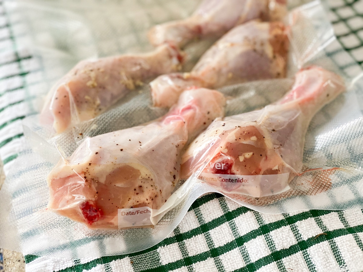 sous vide chicken legs in a vacuum sealed foodsaver bag