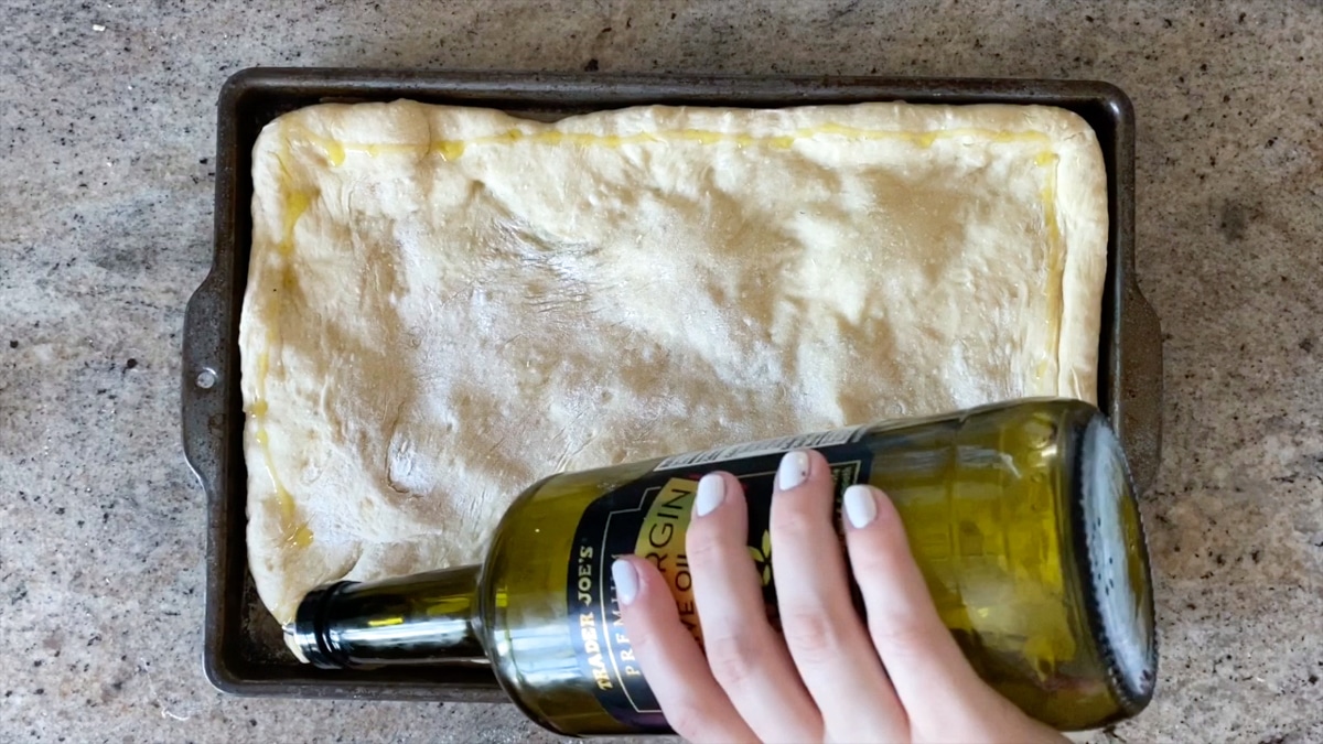 adding olive to whole foods crust