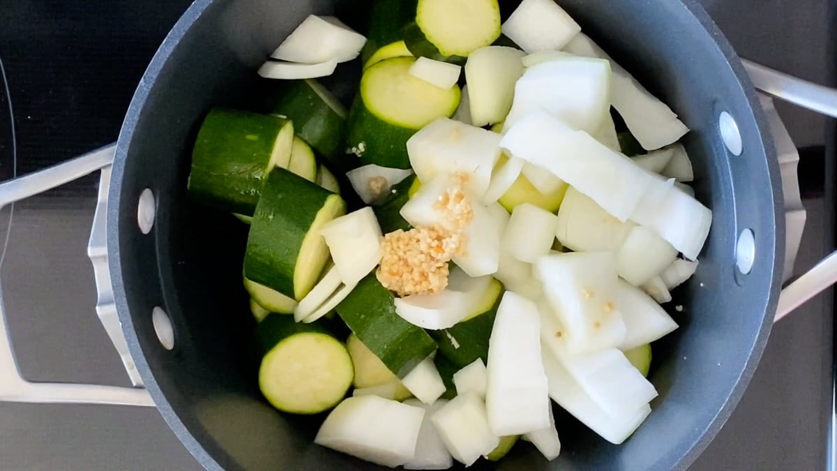 ingredients for pureed zucchini soup