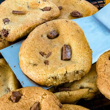 Air Fryer Chocolate Chip Cookies Sip Bite Go baking rack cooling air fried chocolate chip cookies cooling.