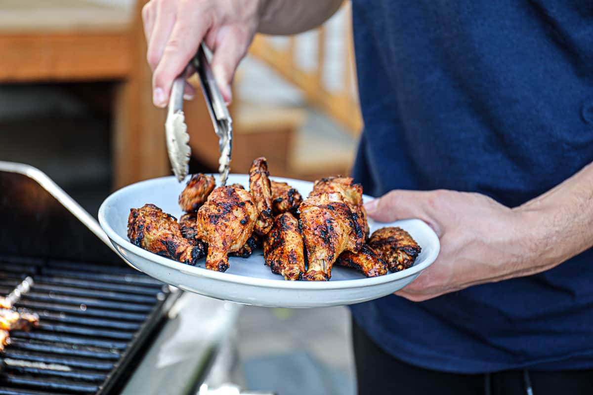 Cooked grilled Chicken Wings.