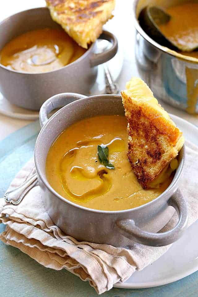 Roasted Butternut Squash Apple Soup 