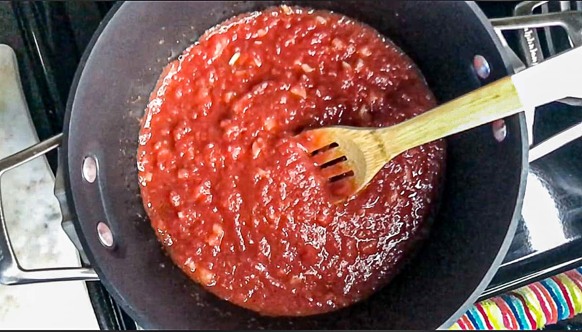 Homemade Pasta Sauce Recipe With Crushed Tomatoes Sip Bite Go