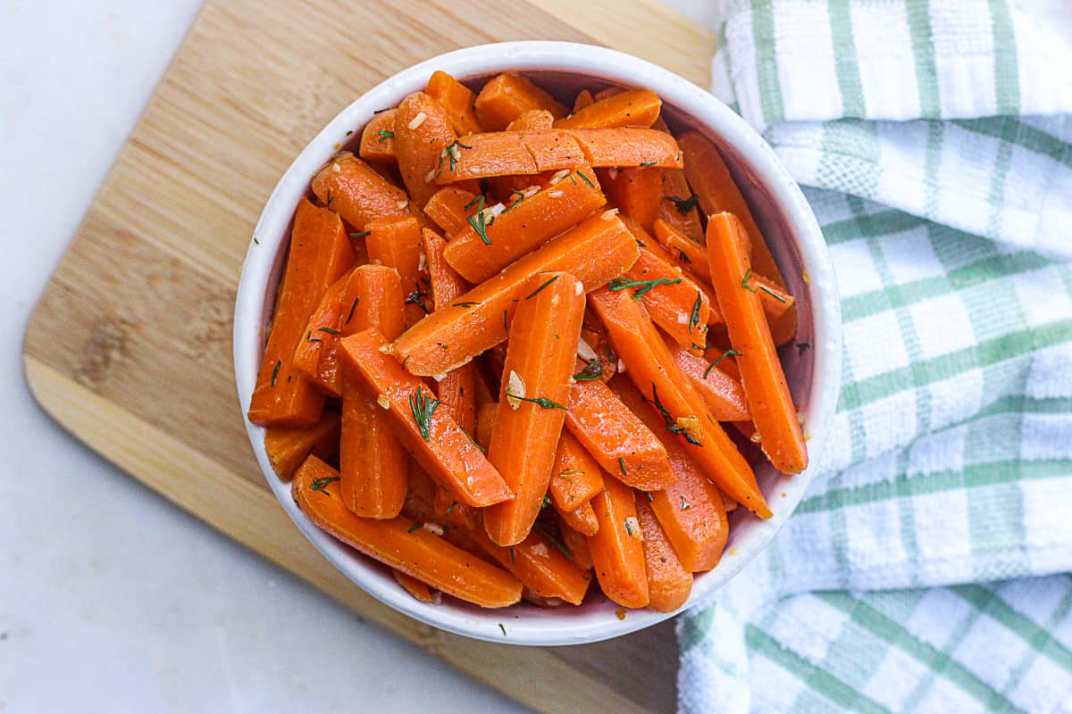 Thanksgiving side dish with roasted carrots