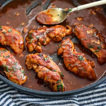 Simmered Chicken Breast With Enchilada Sauce