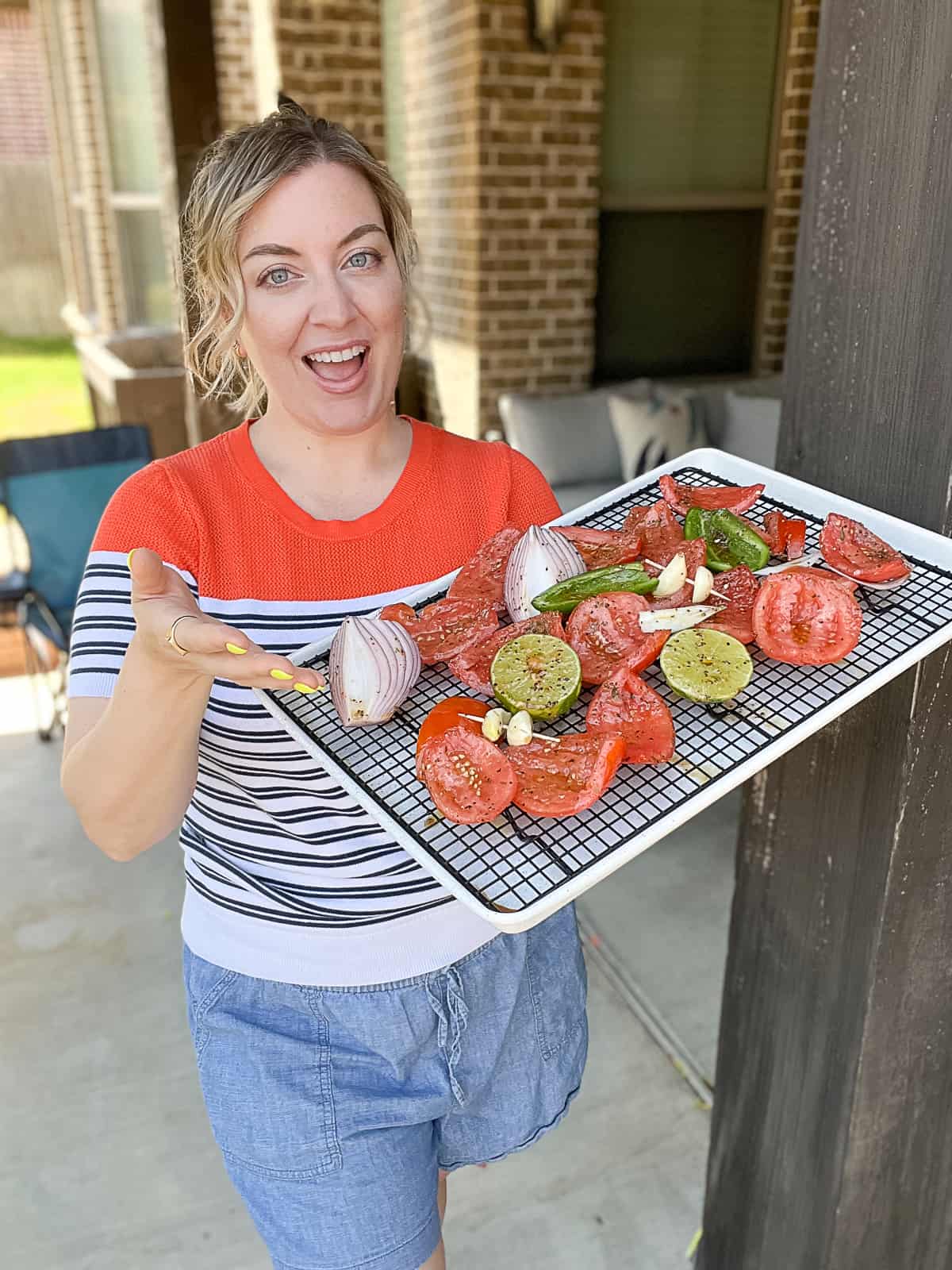 Easy game day smoker salsa recipe appetizer with smoked foods blogger Jenna Passaro from Sip Bite Go