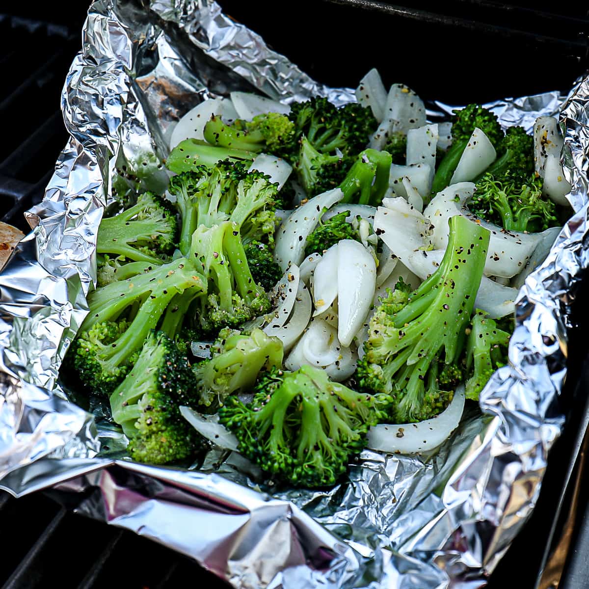 Recipe for Foil Grilled Broccoli With Onions 