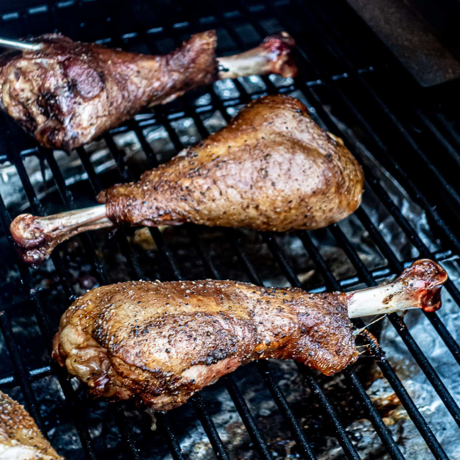 How To Cook A Turkey In The Oven (for Beginners) - Sip Bite Go