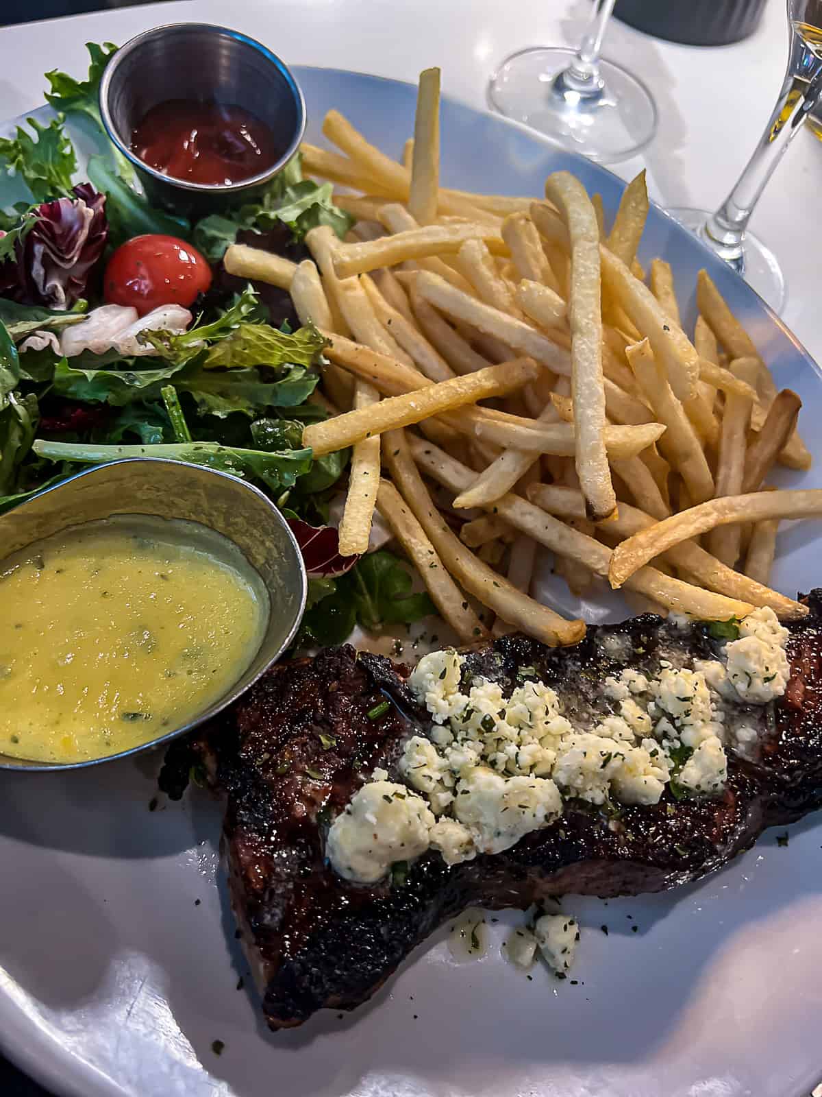 STEAK FRITES dinner menu item from Plano Restaurant Toulouse