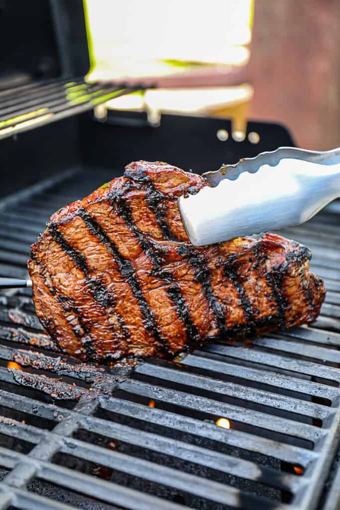 Easy Grilled Sirloin Steak On Weber Gas Grills - Sip Bite Go