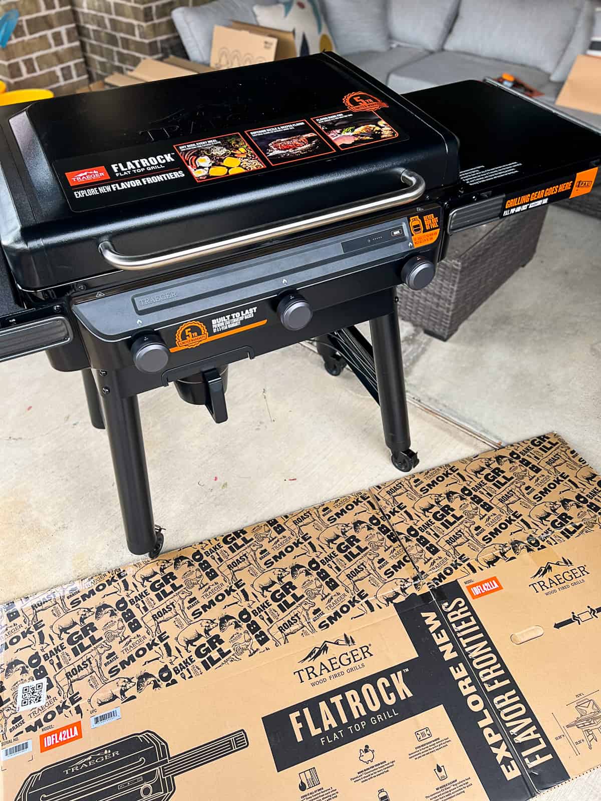 New Flatrock Traeger Griddle with Box
