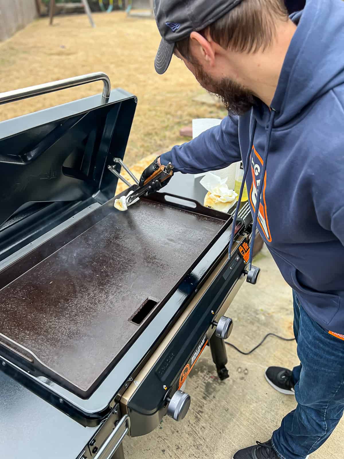 The Grill Anywhere GrillGrate for the Traeger Flatrock Griddle