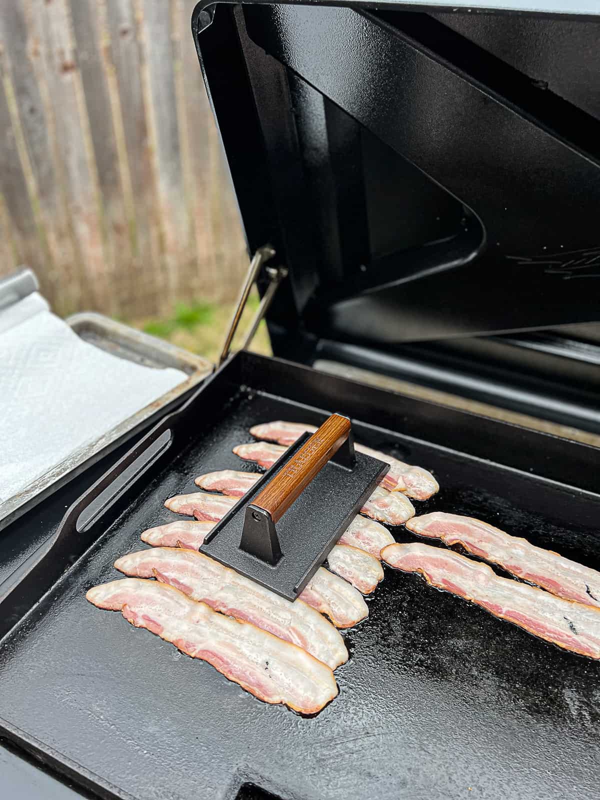 Flattop Griddle Cooking Bacon On Traeger Flatrock Grill