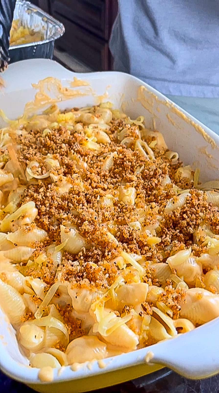 https://sipbitego.com/wp-content/uploads/2023/04/Smoked-mac-and-cheese-with-freshly-grated-cheese-from-the-KitchenAid-Fresh-Prep-Shredder-Attachment-Sip-Bite-Go.jpg