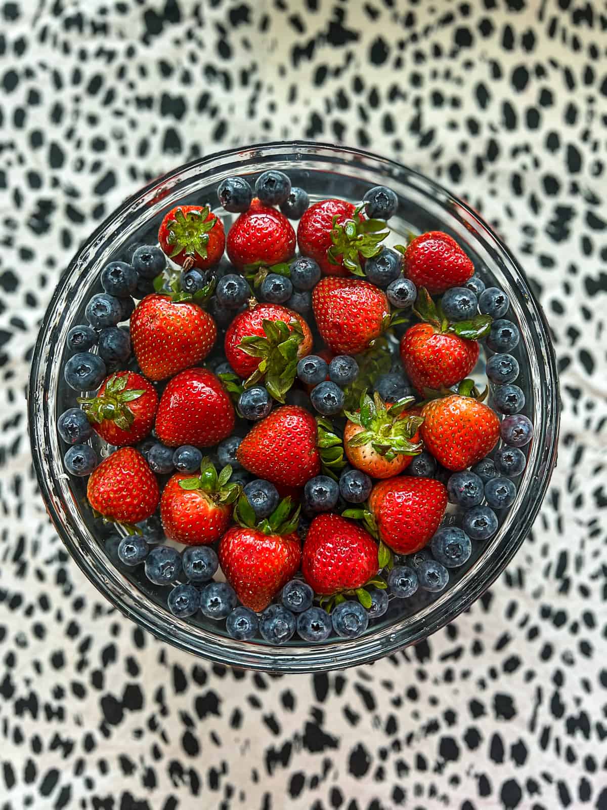 Fresh Berries Prepping