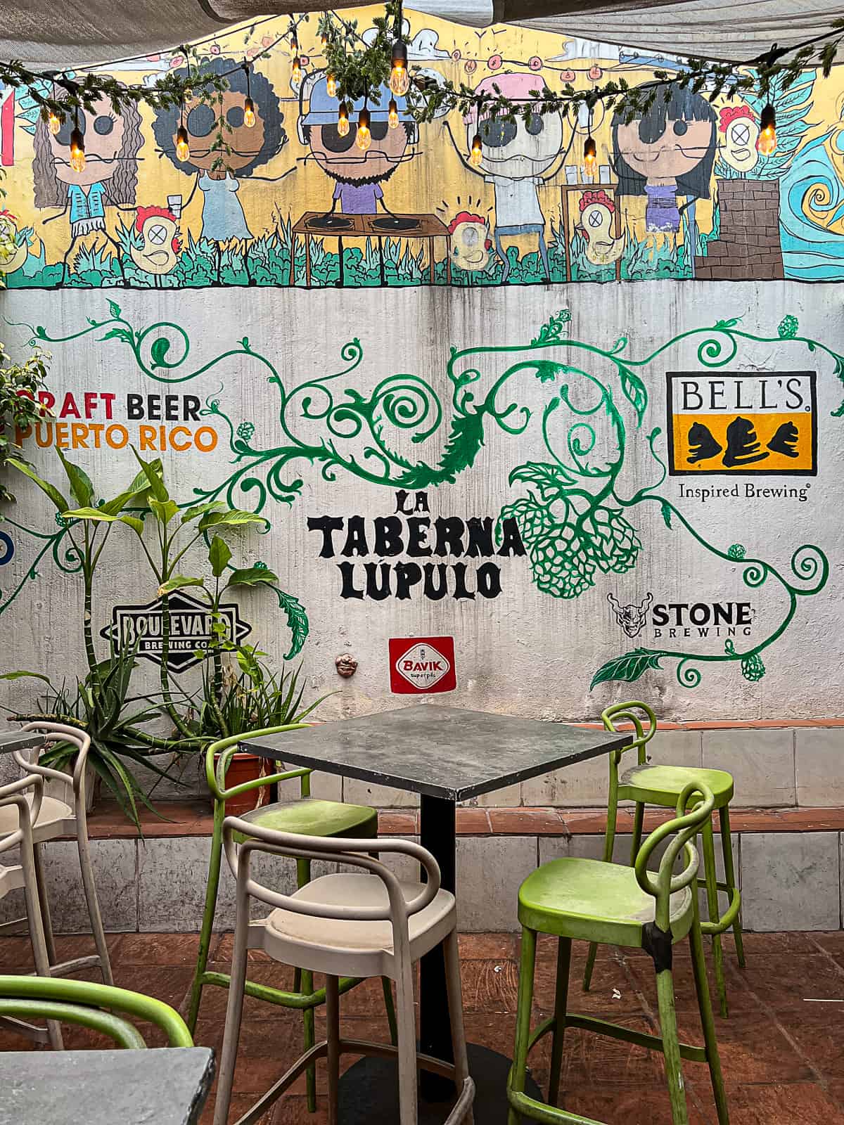 La Taberna Lúpulo San Juan outdoor terrace patio Restaurant
