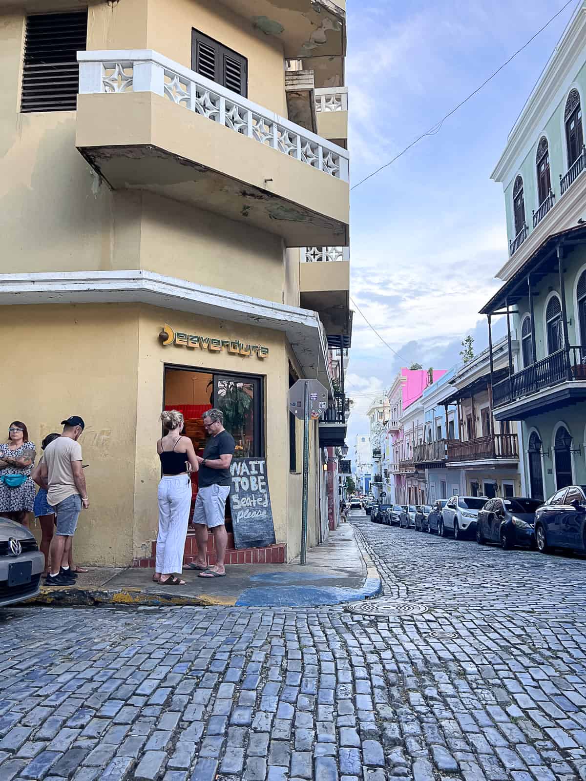 Line Outside Popular Foodie Restaurant in San Juan Deaverdura
