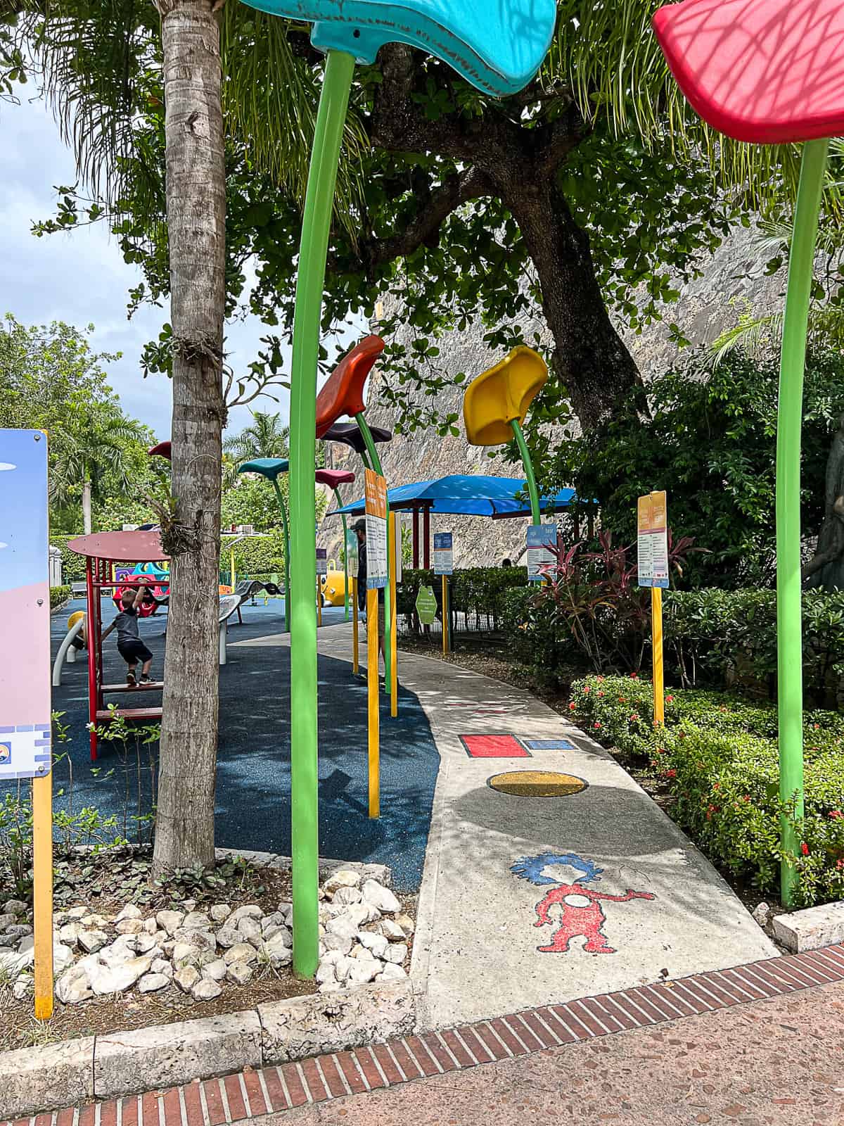 Parque Infantil del Niño Park in San Juan for kids