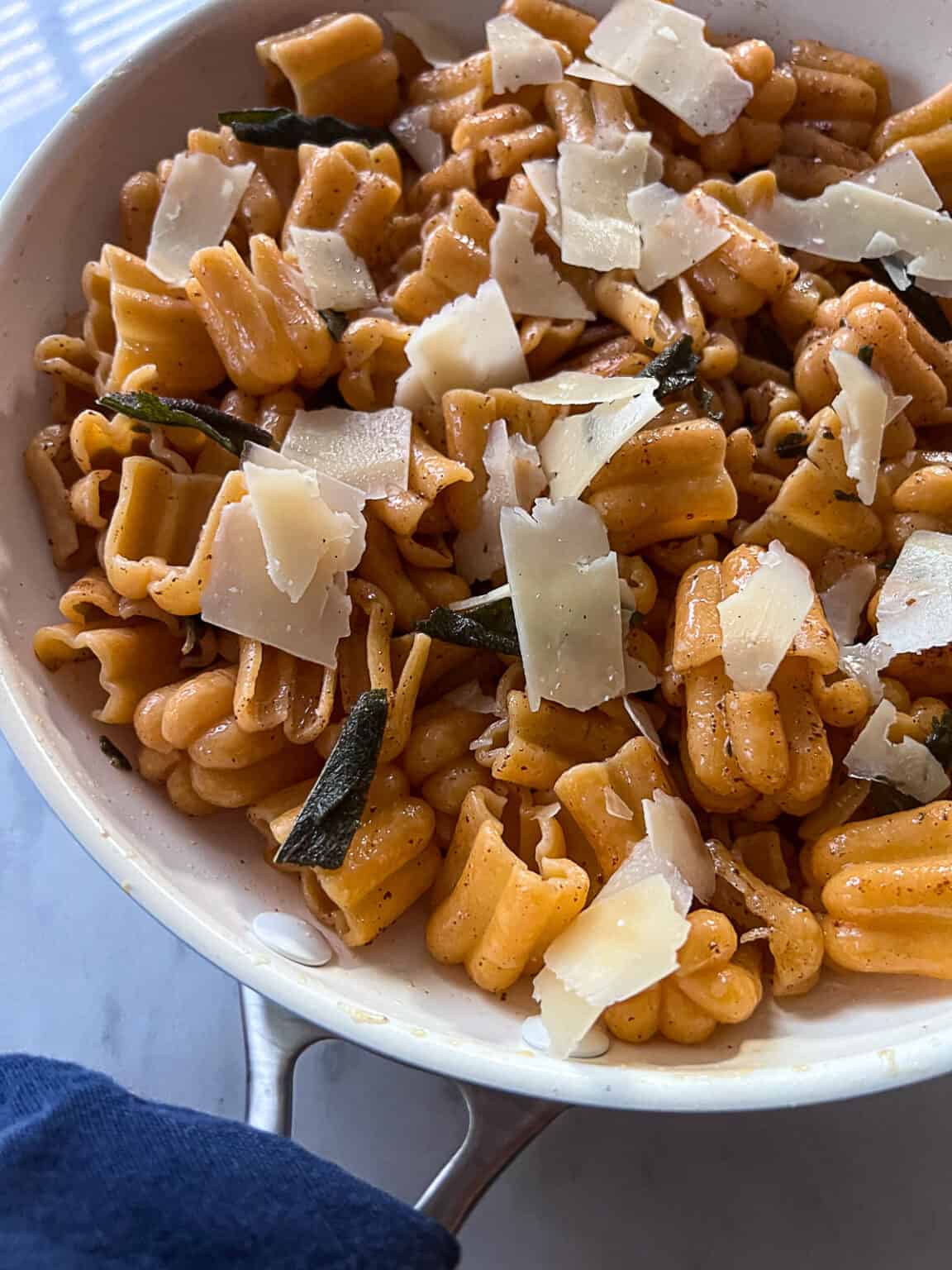 Brown Butter Sage Sauce For Butternut Squash Pasta - Sip Bite Go