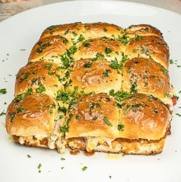 Alfredo Chicken Sliders SipBiteGo