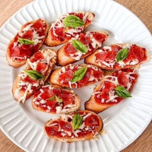 Plate with Pepperoni Pizza Baguette Bites