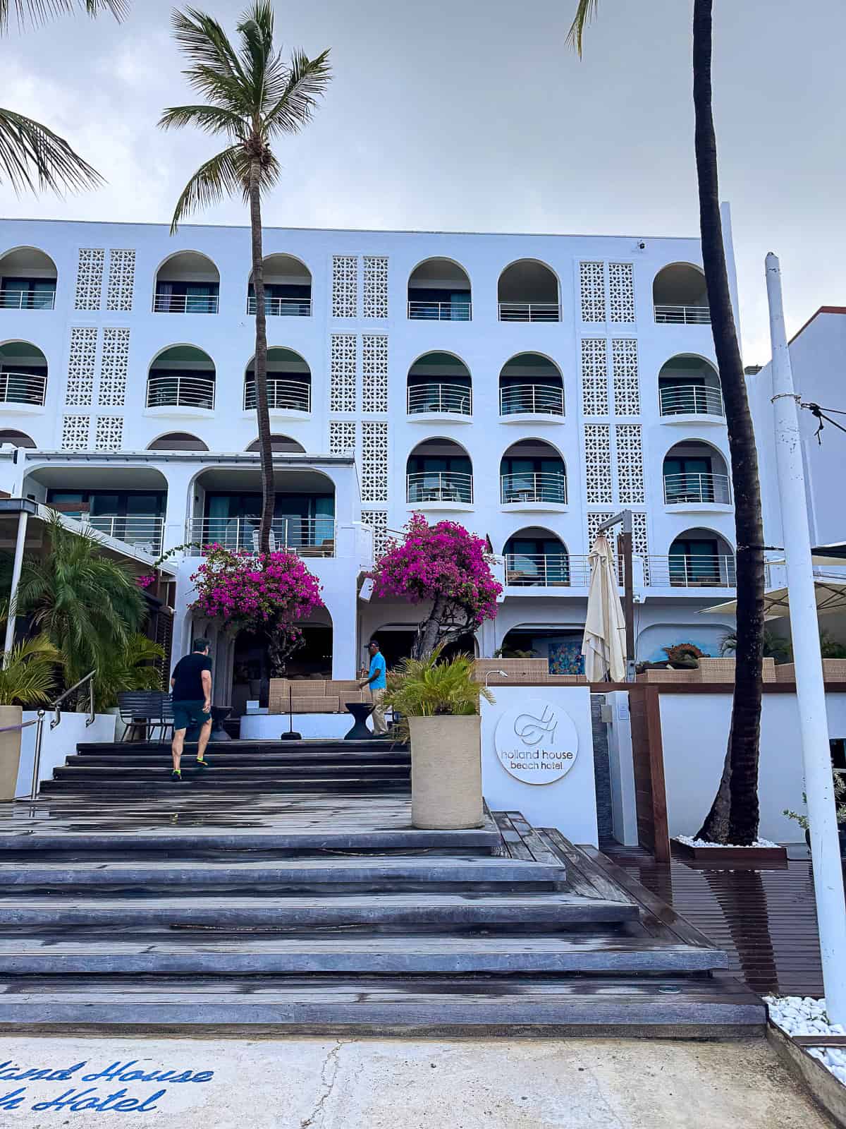 Holland House Beach Hotel St Maarten