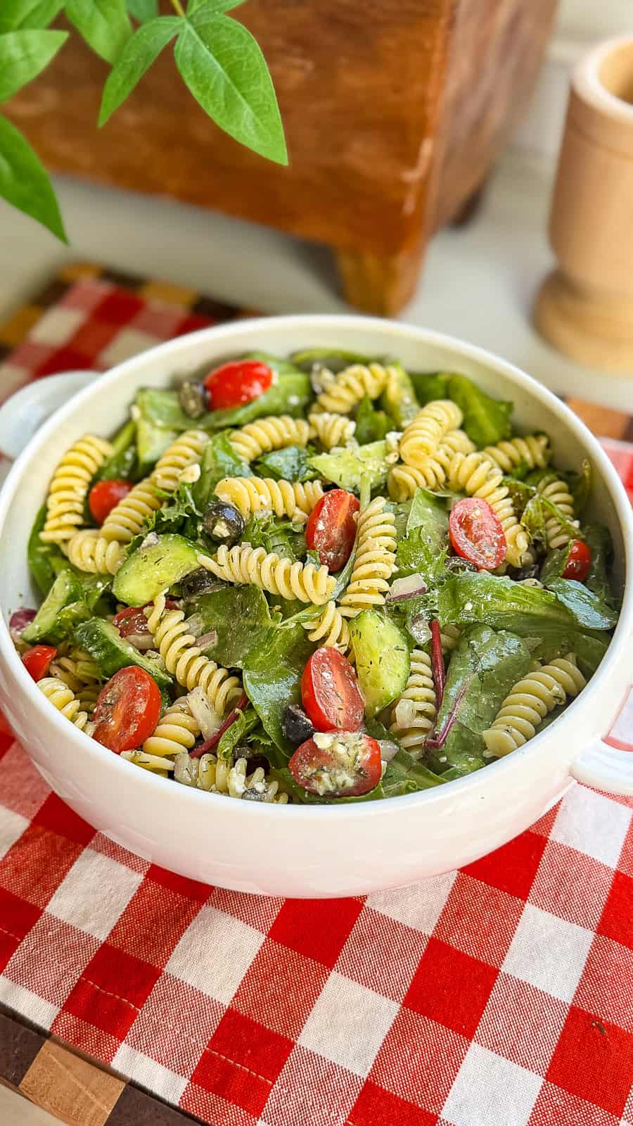 healthy greek pasta salad with veggies, feta